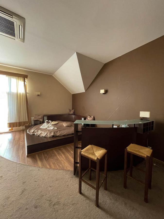Hotel Sens Mierzyn  エクステリア 写真