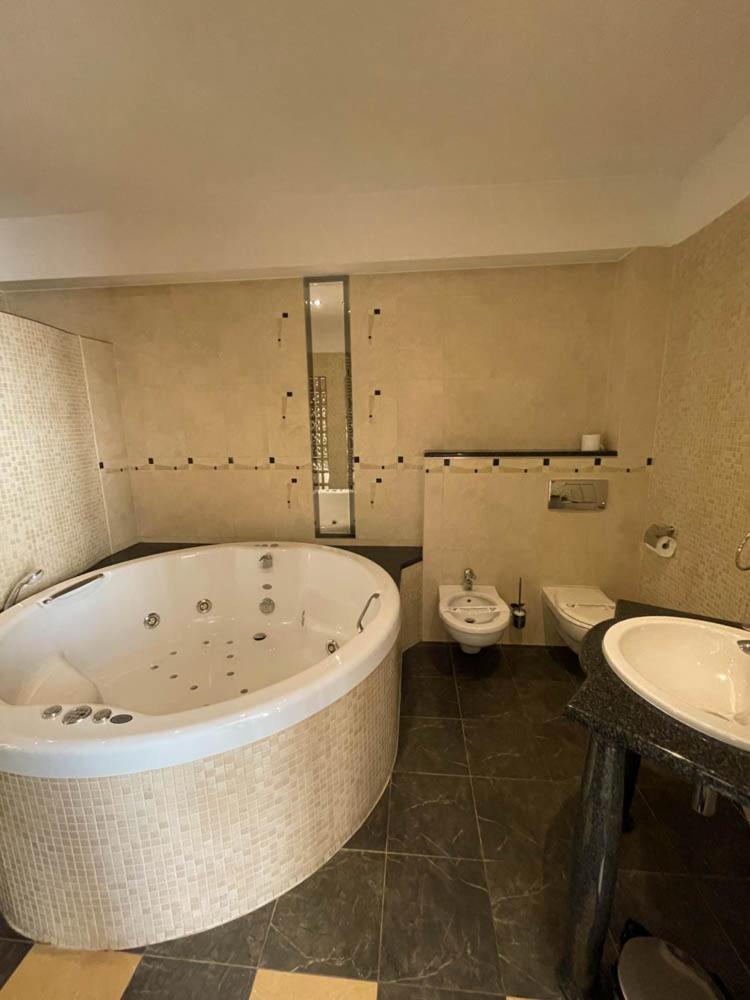 Hotel Sens Mierzyn  エクステリア 写真
