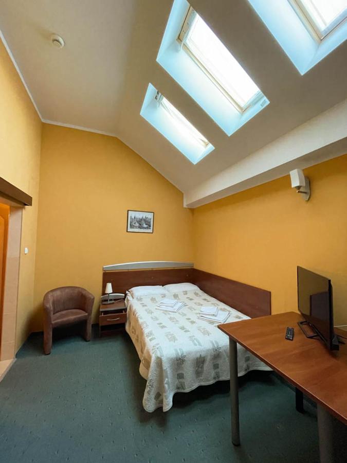 Hotel Sens Mierzyn  エクステリア 写真