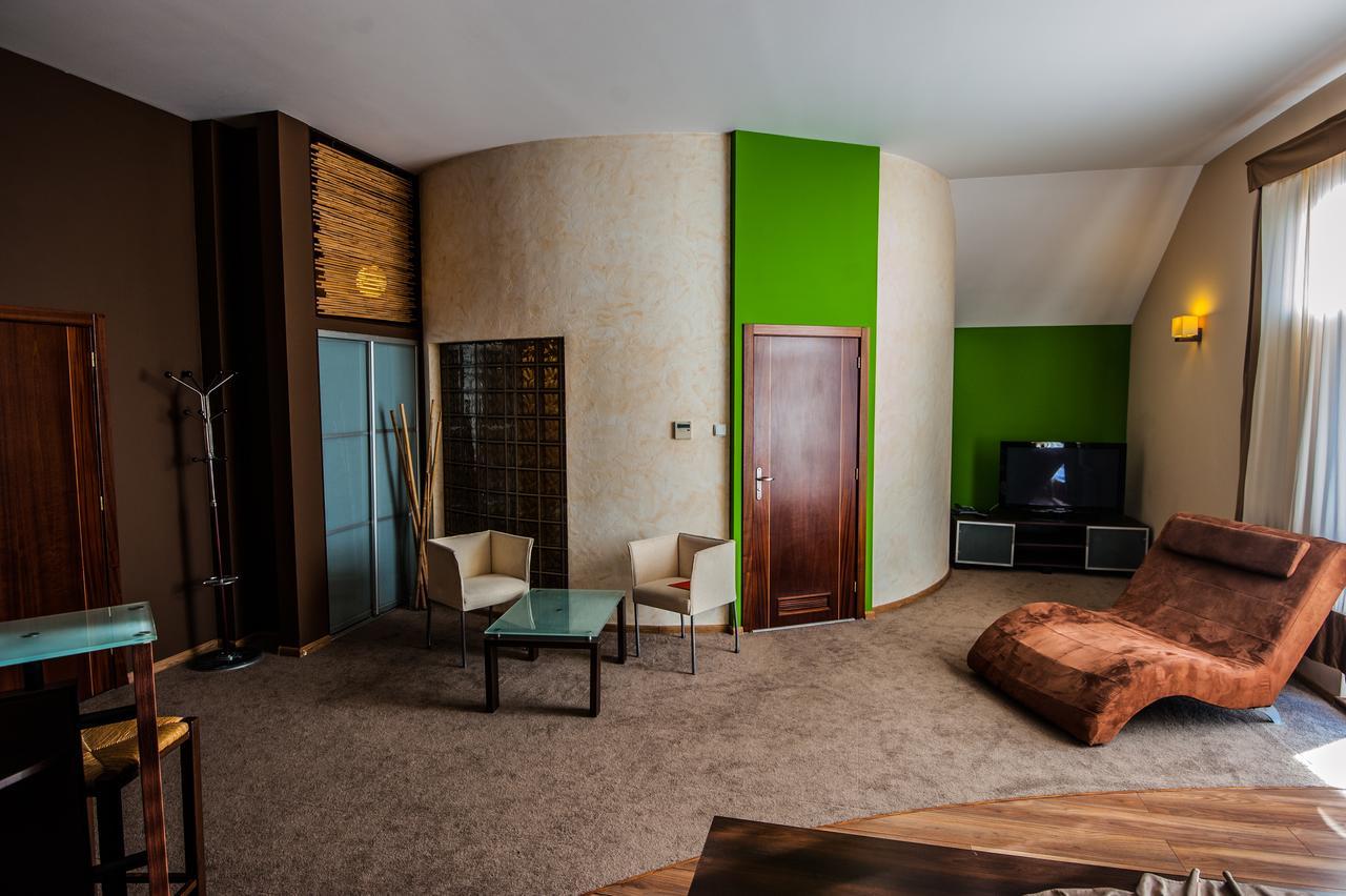 Hotel Sens Mierzyn  エクステリア 写真