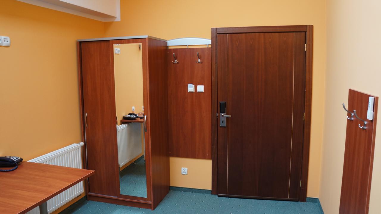 Hotel Sens Mierzyn  エクステリア 写真